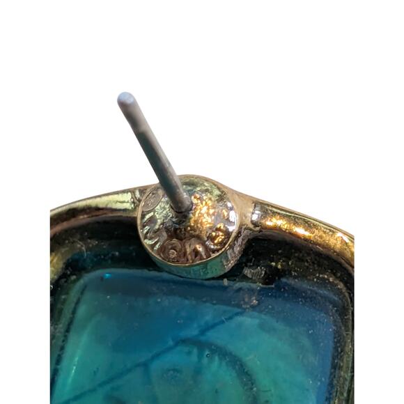Vintage Monet Gold Tone Warrior Green Intaglio Etched Drop Pierced Earrings Rare - Picture 7 of 8